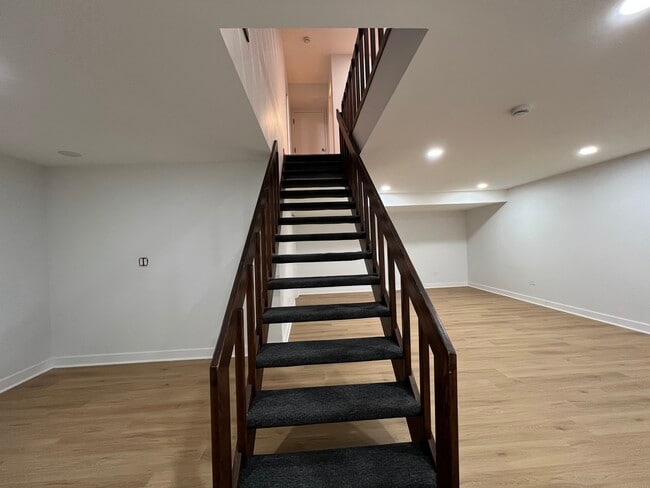 Building Photo - 1545 Winnetka Rd