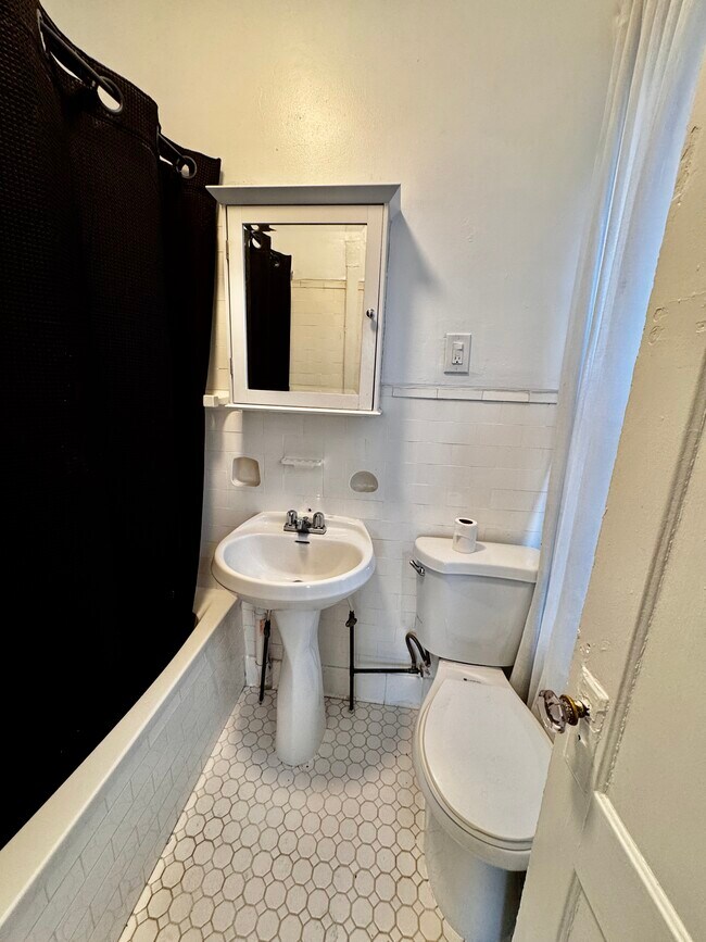 Building Photo - 25 High St