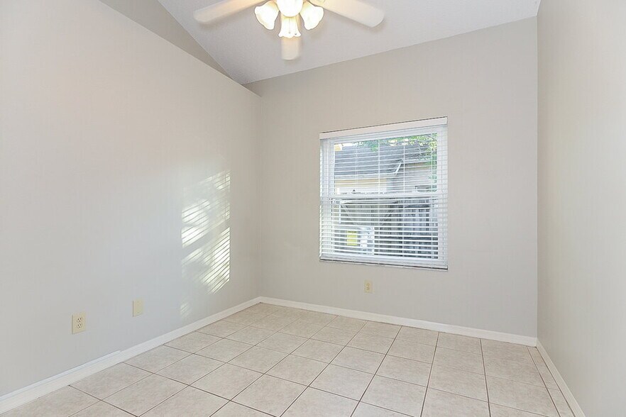 Building Photo - 13610 Colorado Pl