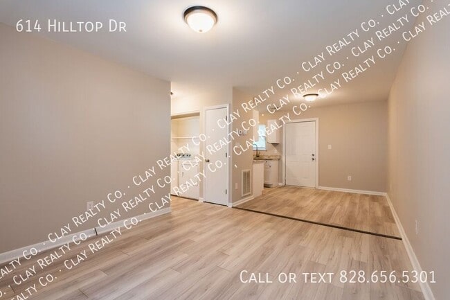 Building Photo - 614 Hilltop Dr