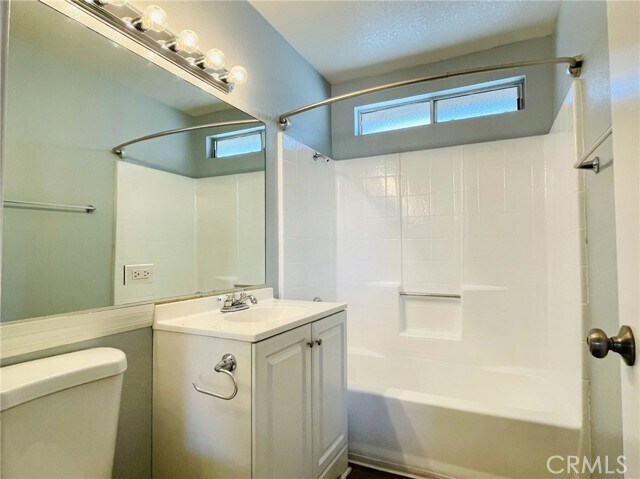 Building Photo - 79400 Ave 42