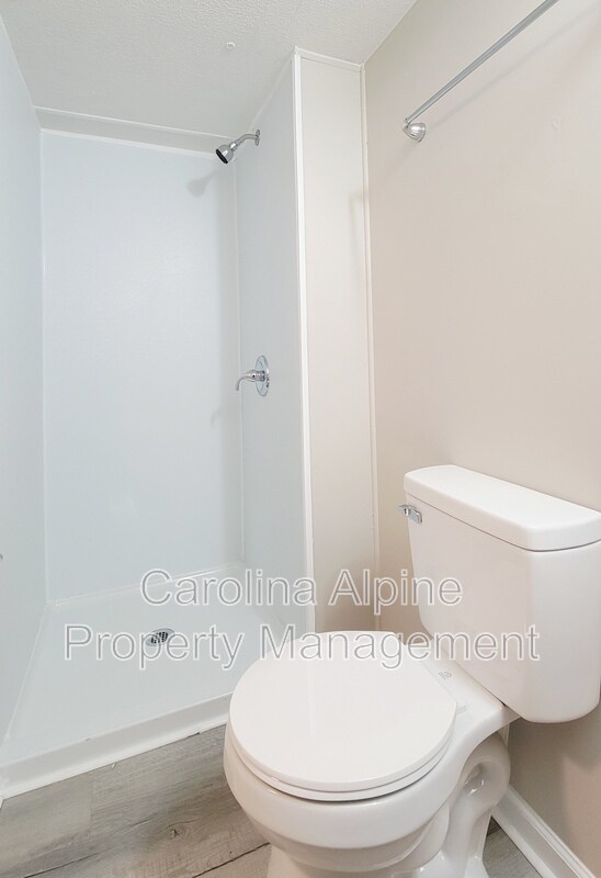 Building Photo - 116 Drum Rd