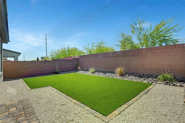 Building Photo - 5477 Vespertine Moon Ave