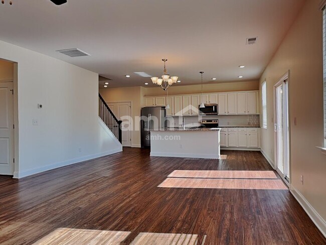 Building Photo - 175 River Hwy