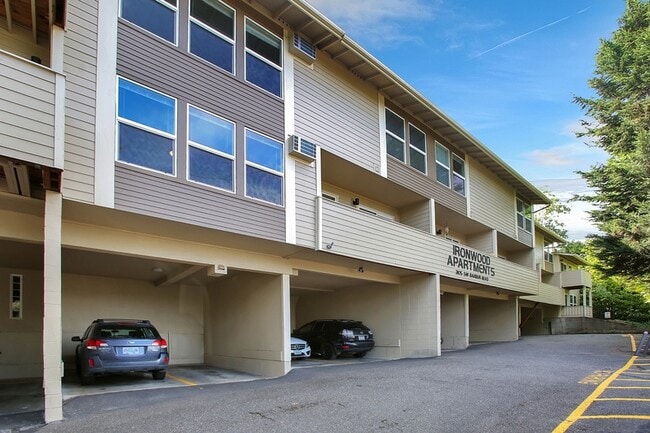 Building Photo - Portland Ironwood