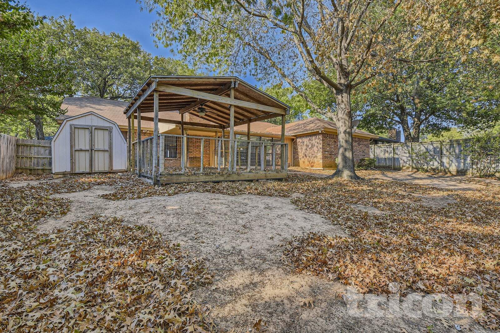 Building Photo - 736 Highland Crest Dr