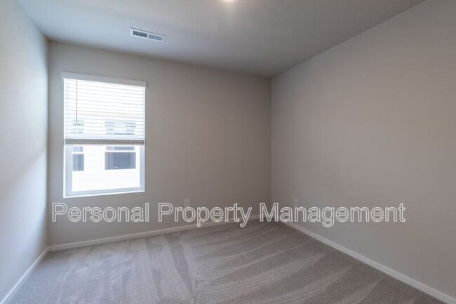 Building Photo - 11507 NE 126th Ave