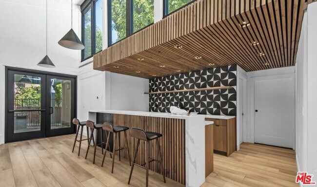 Building Photo - 4350 Glencoe Ave