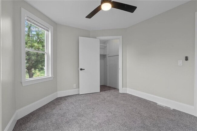 Building Photo - 47 Andover St