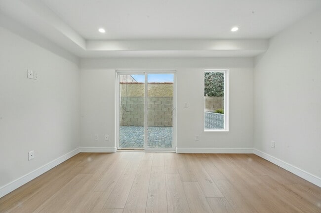 Building Photo - 8234 Blackburn Ave