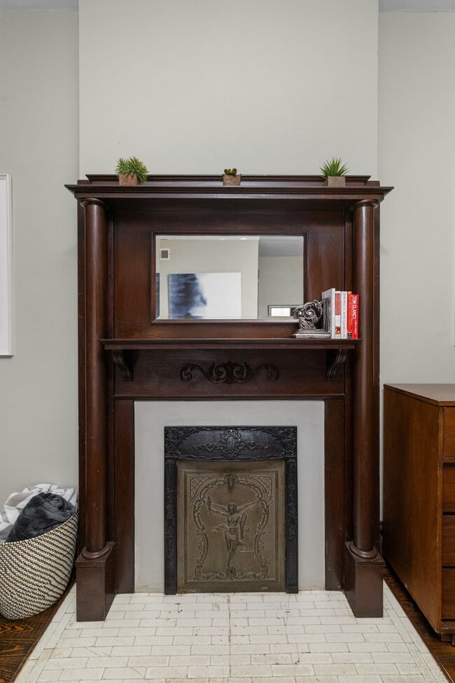 Building Photo - 2819 Shenandoah Ave