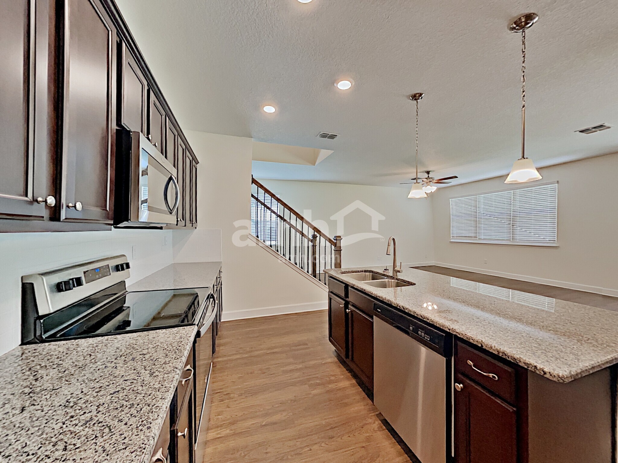 Building Photo - 1889 Silver Point