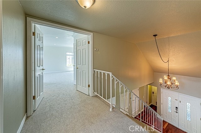 Building Photo - 670 S Oakhaven Ave