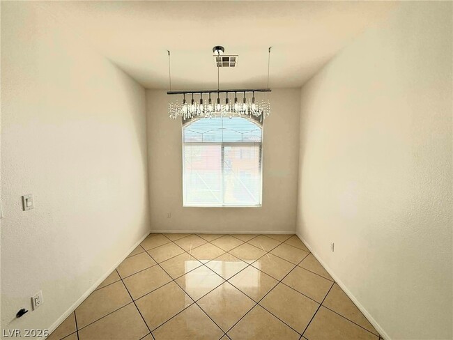 Building Photo - 3555 Meridale Dr