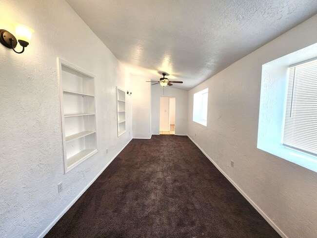 Building Photo - 3004 Missouri Ave