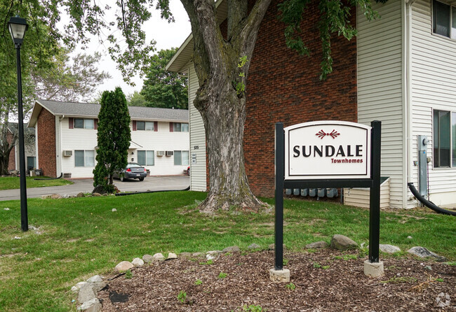 Building Photo - Sundale Townhomes