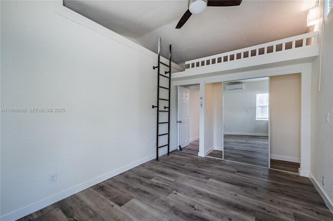 Building Photo - 4504 Oakley St