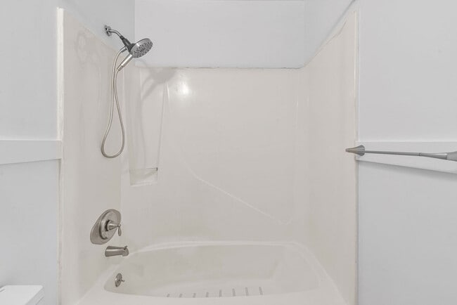 Building Photo - 374 Union Chapel Church Rd