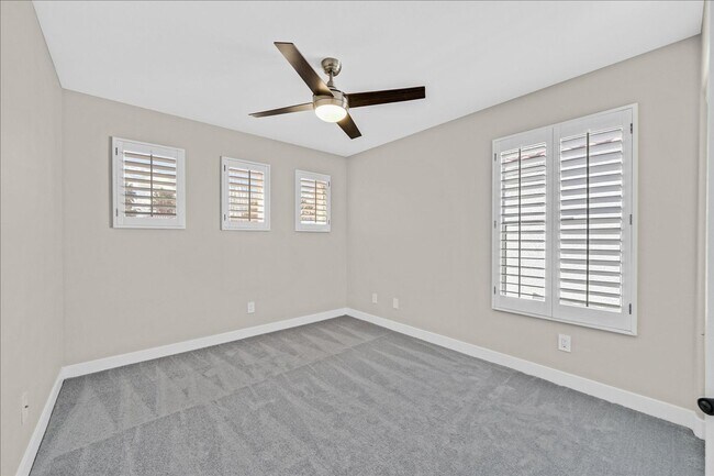Building Photo - Summerlin House close to Red Rock Casino.