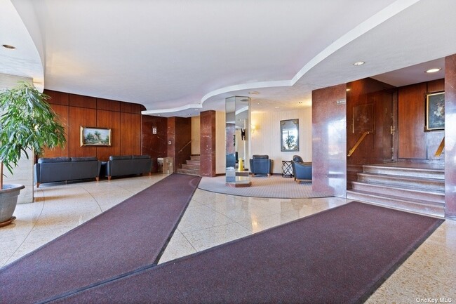 Building Photo - 6120 Grand Central Pkwy