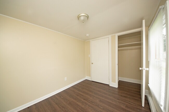 Building Photo - 500 Torrence Ave