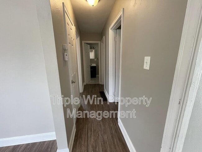 Building Photo - 1629 Talisman Ln