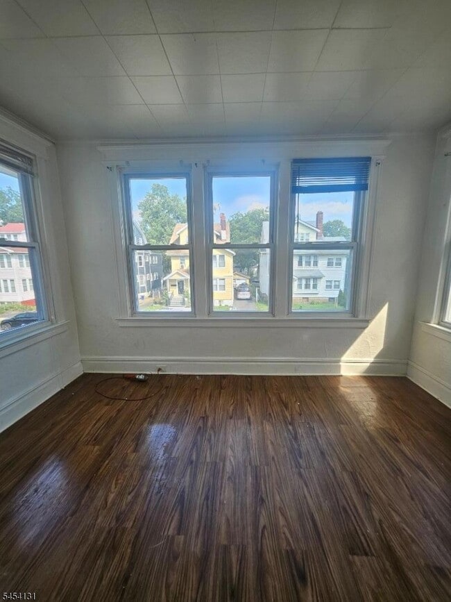 Building Photo - 275 S Burnet St