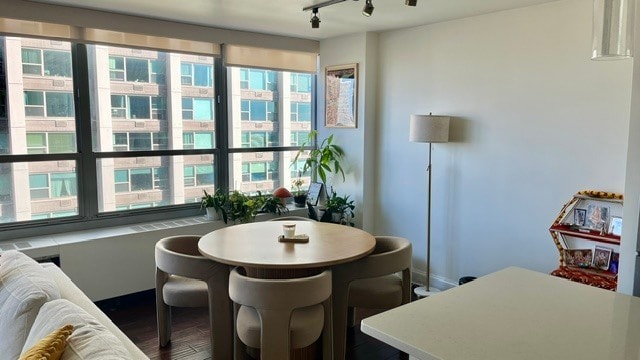 Building Photo - 3550 N Lake Shore Dr