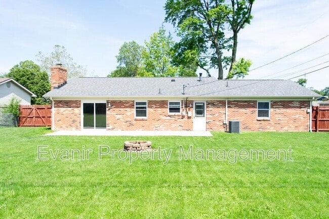 Building Photo - 790 Branford Rd