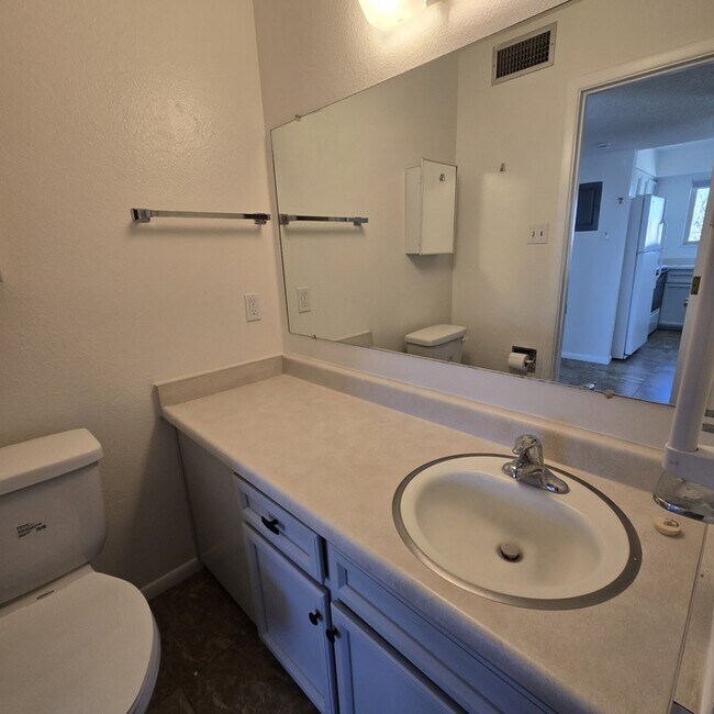 Building Photo - 55+ Community, Condo for rent