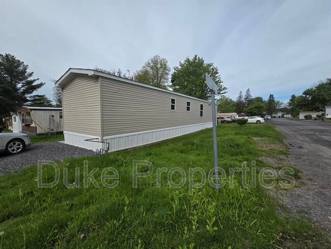 Building Photo - 410 Donegal Dr