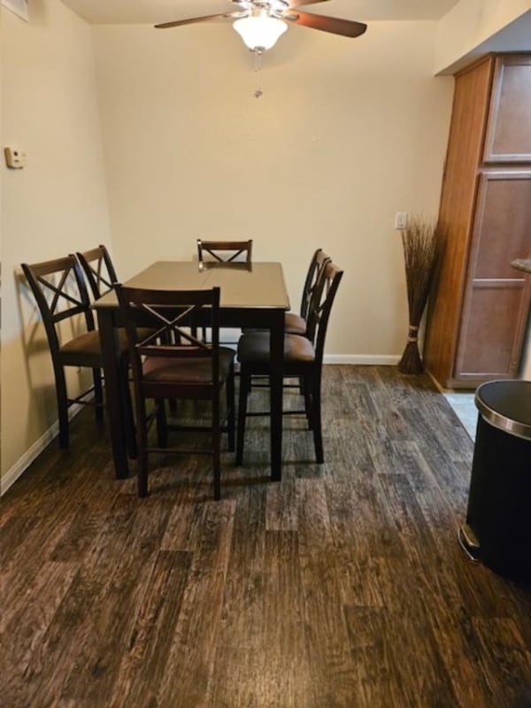 Building Photo - 1455 E Katie Ave