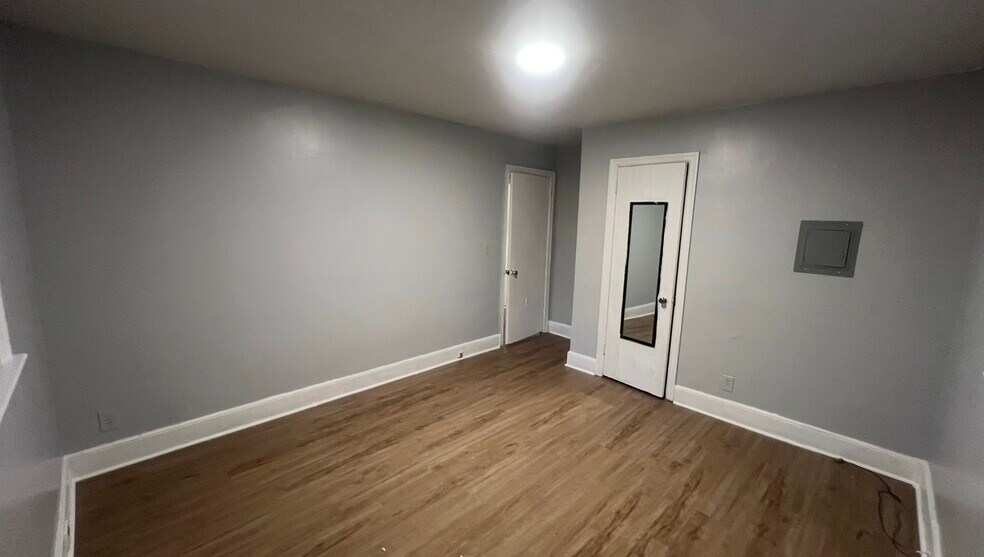 2nd bedroom - 1351 Waverly Ave