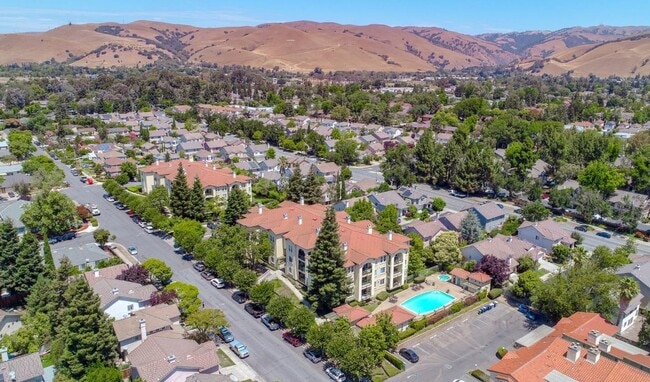 Building Photo - 38740 Tyson Ln