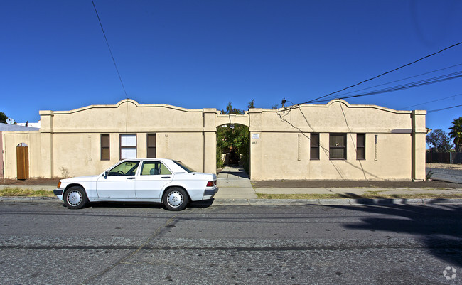 Building Photo - 1329 Santa Fe Ave