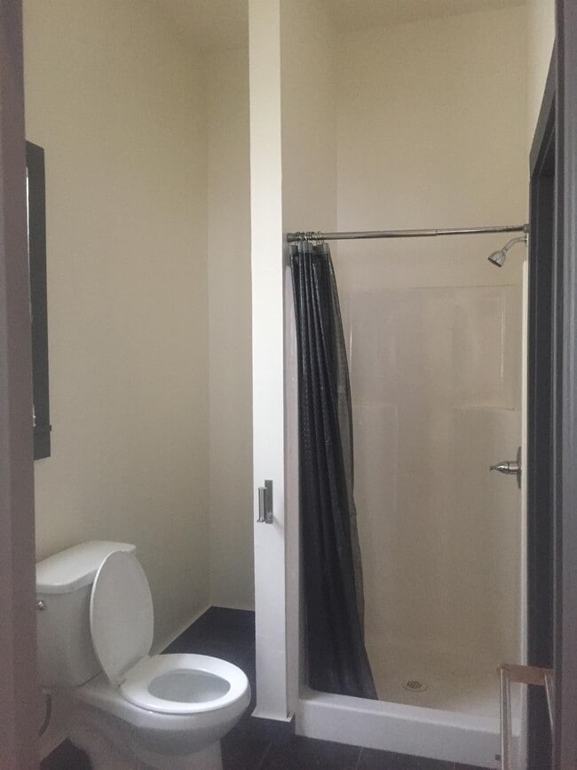 Building Photo - 1735 NW 13th St