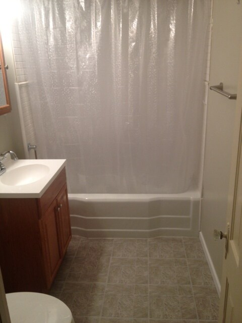 Building Photo - 1747 Dayton Ave