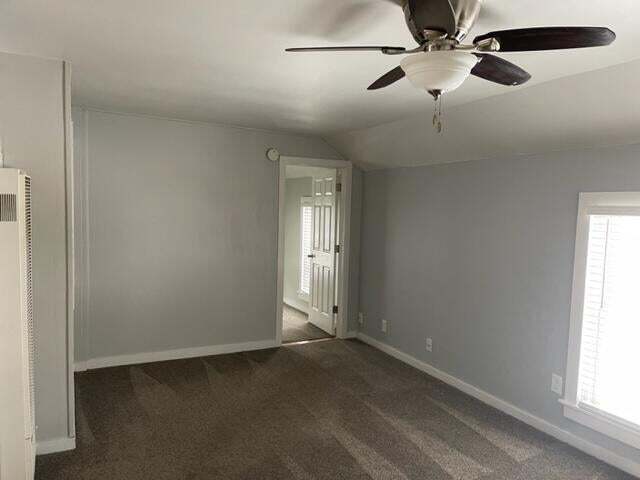 Building Photo - 2040 Roos Ave SW