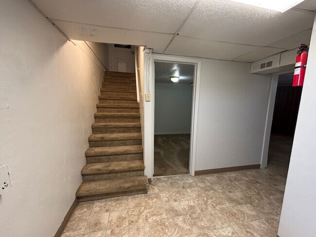 Building Photo - Very nice Family Home located in southern ...