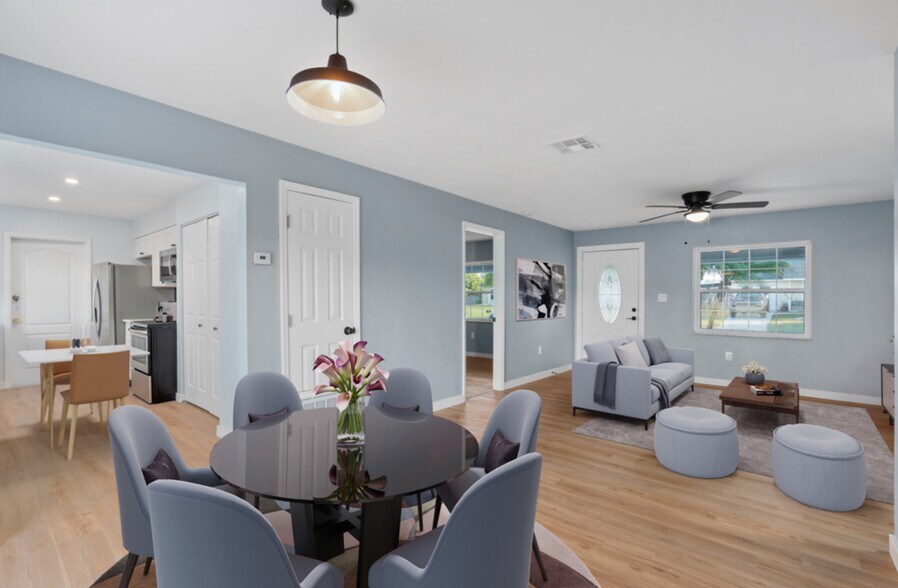 Building Photo - 3806 Groome Dr