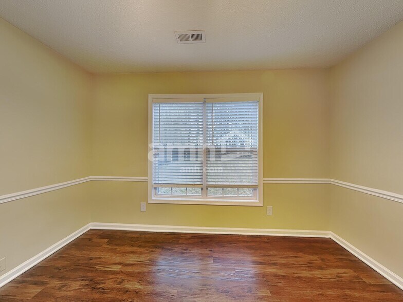 Building Photo - 4404 Garden Club St