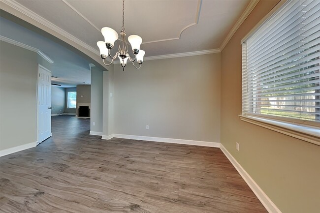 Building Photo - 29439 Fox River Dr