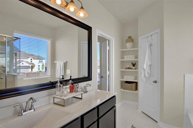 Building Photo - 6510 Teramo Ter