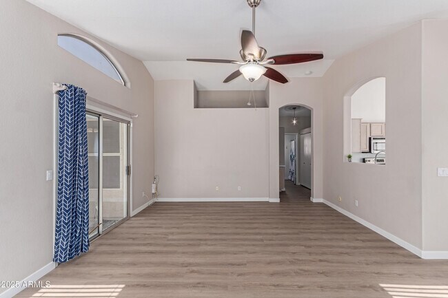 Building Photo - 1058 West Swan Drive