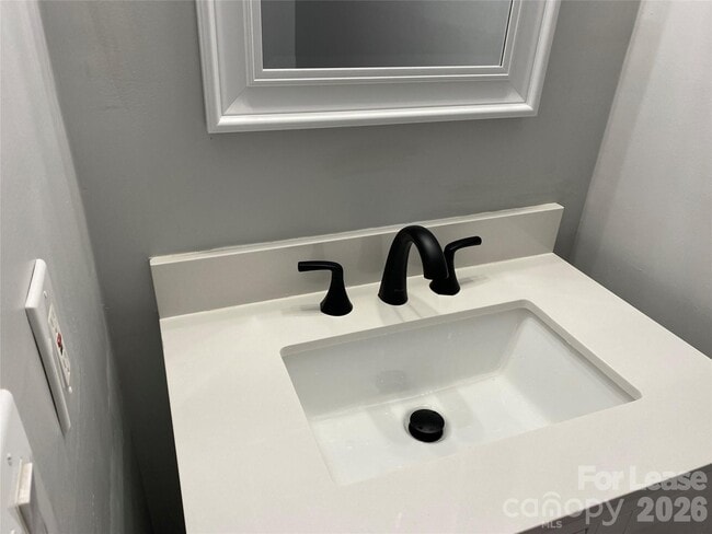 Building Photo - 14550 Waterside Dr