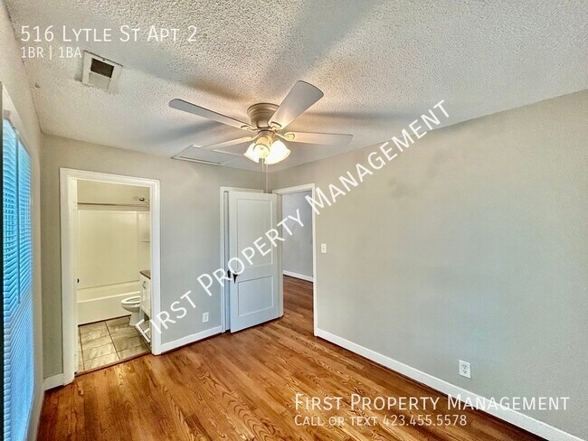 Building Photo - 516 Lytle St