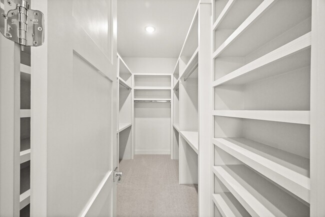 Building Photo - 2409 Webster St