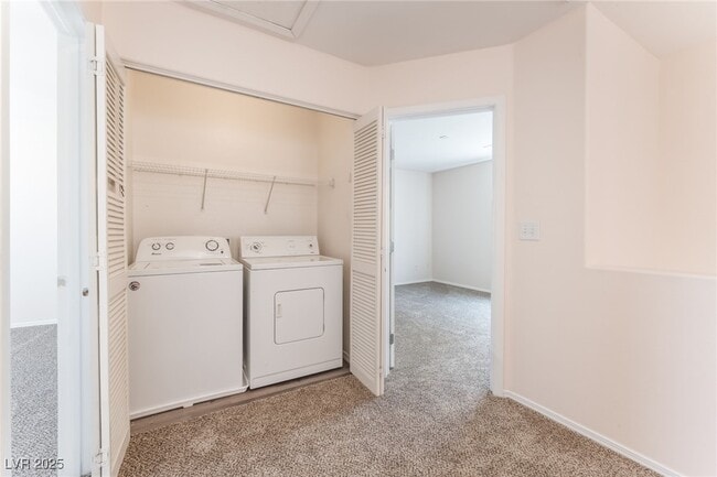 Building Photo - 10633 Camel Rock Ct