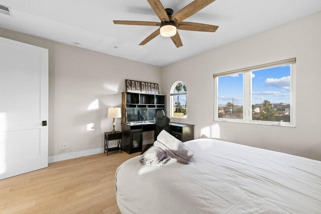 Building Photo - 5051 Savannah St