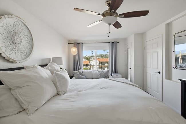 Building Photo - Steps from the Sand - Pacific Beach Townhome, Offered Fully or Partially Furnished